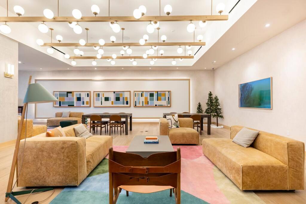Central Modern Condo W/ Amazing Luxury Amenities Остин Екстериор снимка
