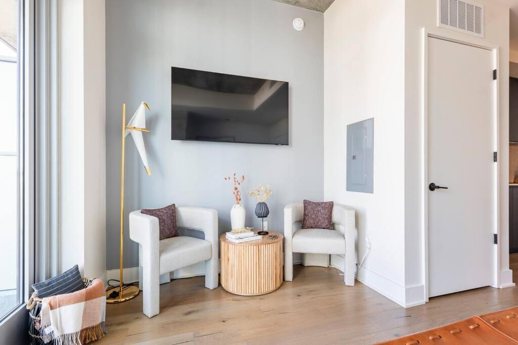 Central Modern Condo W/ Amazing Luxury Amenities Остин Екстериор снимка